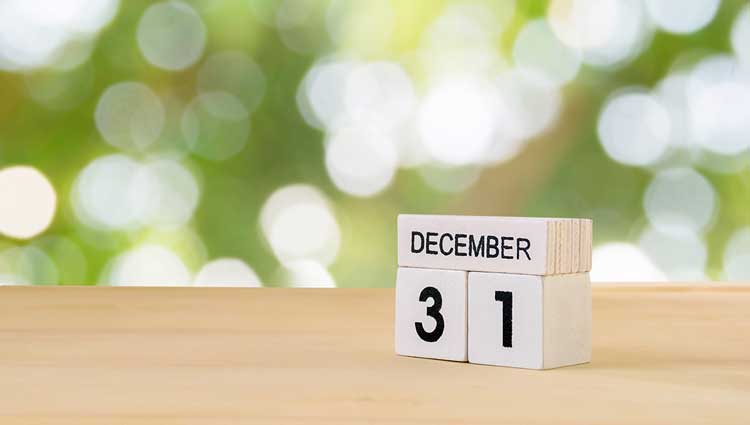 An Image of December 31 Year End starting a new year of planned giving strategy.